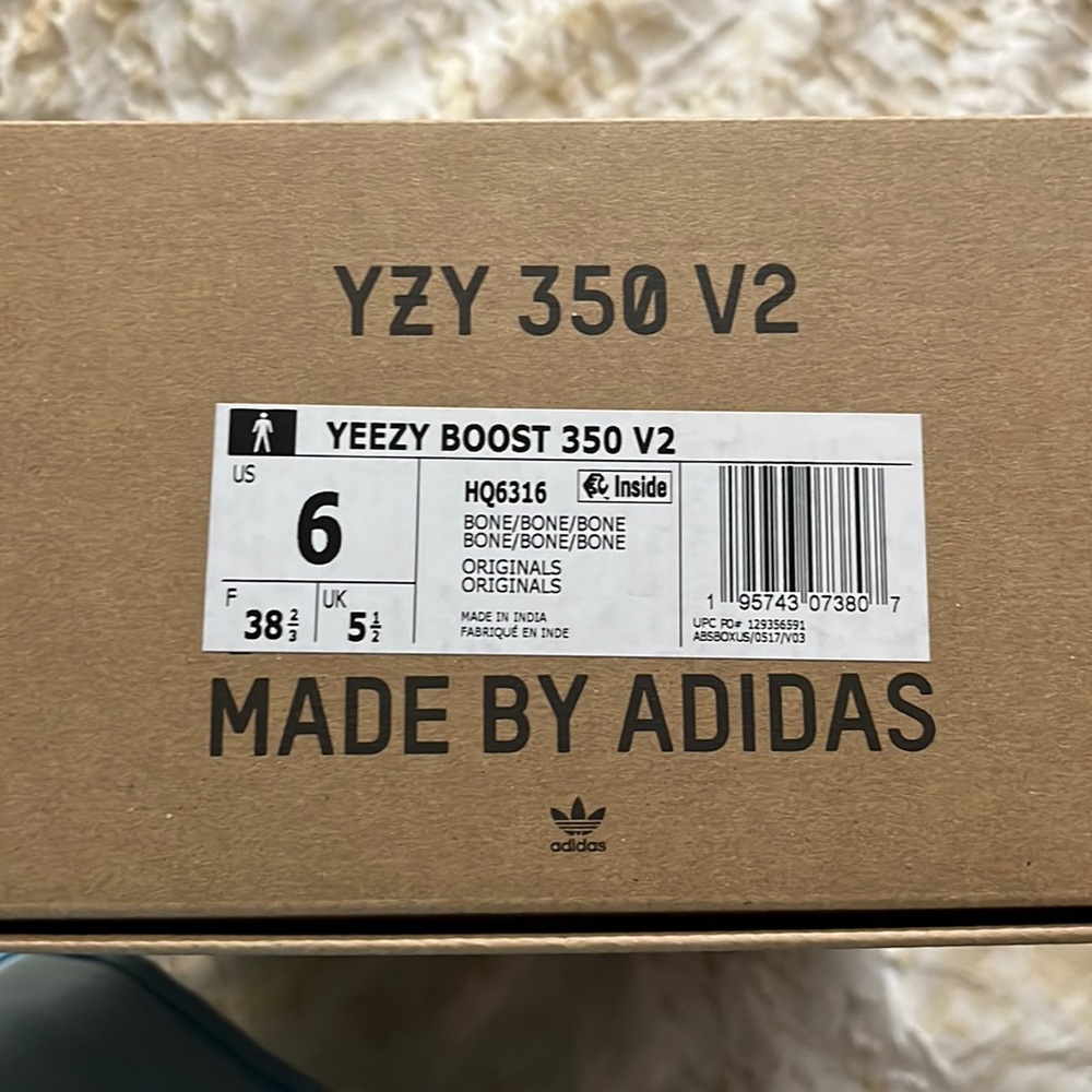 Brand new never worn YEEZY 350 v2 in color Bone